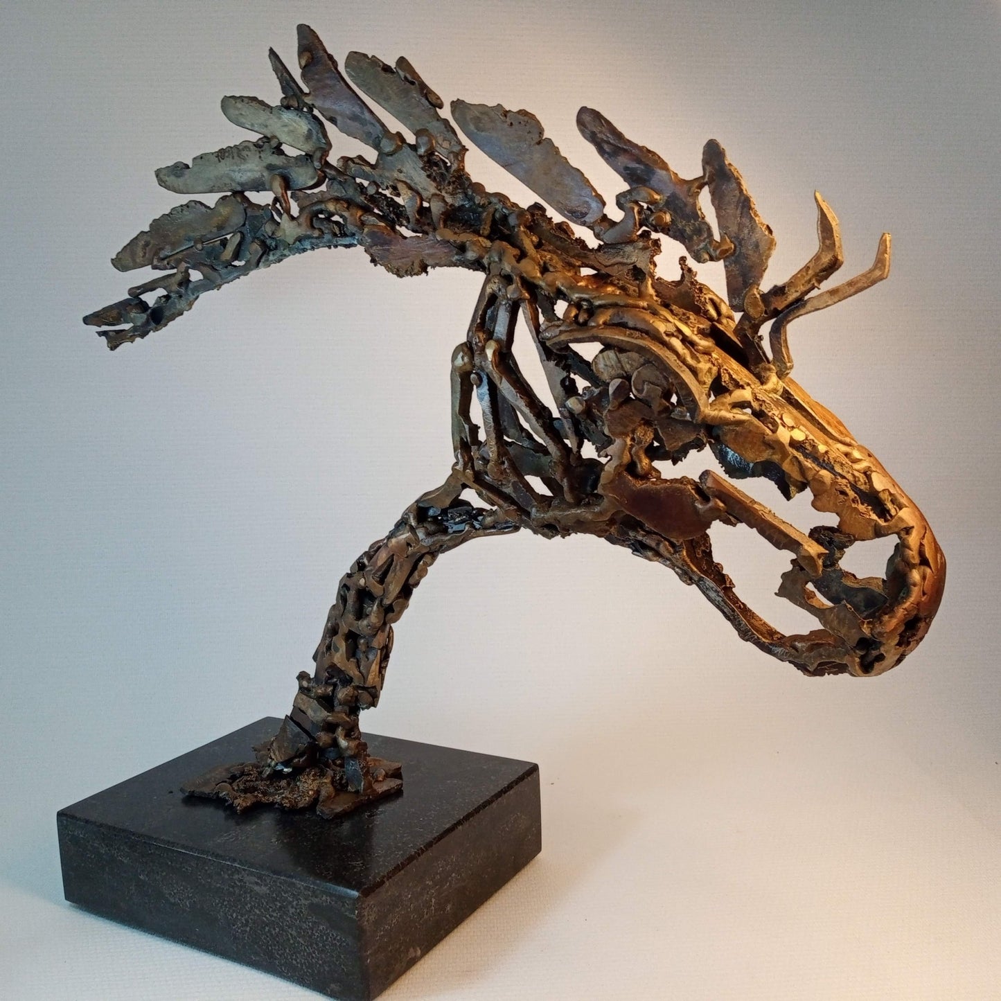 Winner takes all (42 x 33 x 8cm) - ArtFusion.nl