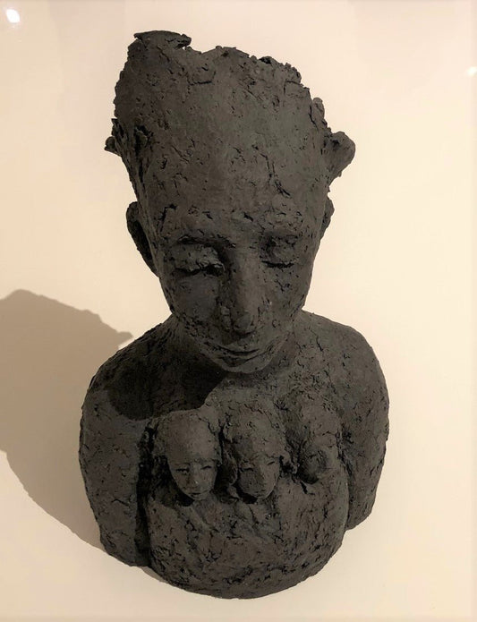 Bescherming III (30 x 20 x13cm) - ArtFusion.nl